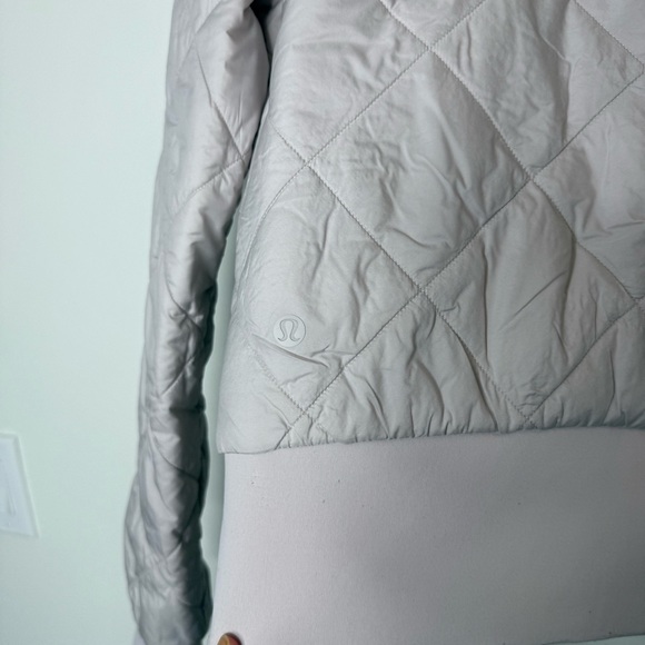 Lululemon Women’s Reversible Bomber Jacket in Pale Blush Pink size 4 - Picture 11 of 16